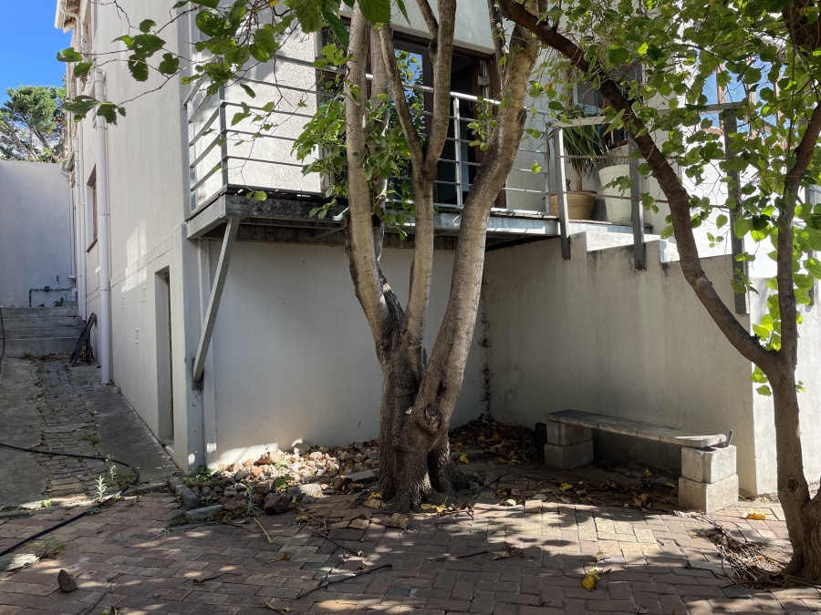 To Let 3 Bedroom Property for Rent in Vredehoek Western Cape
